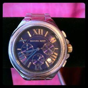 Beautiful Michael Kors Watch! Unisex